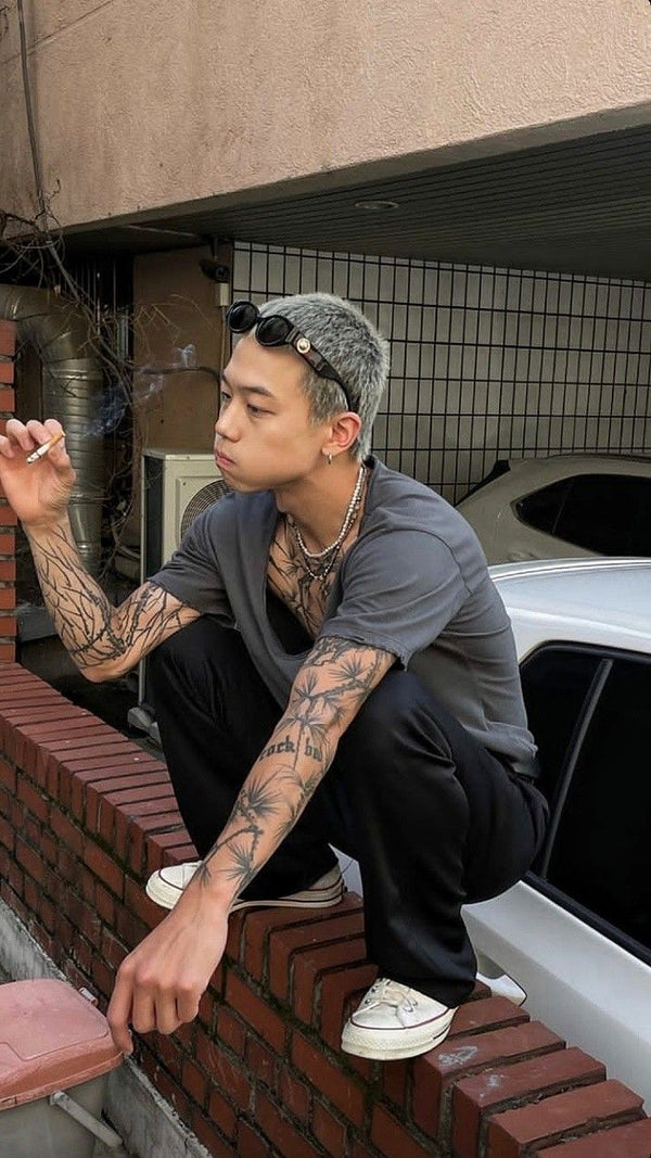 Baggy Fits and the Resting Squat: Reading Japan's Off-Duty Streetwear Look
