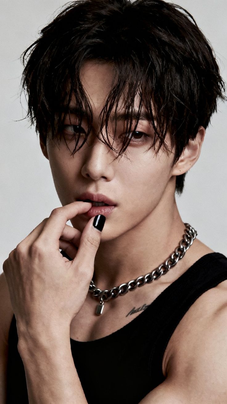 Black Nails on Men: Why Dark Polish Became K-Fashion's Quiet Statement