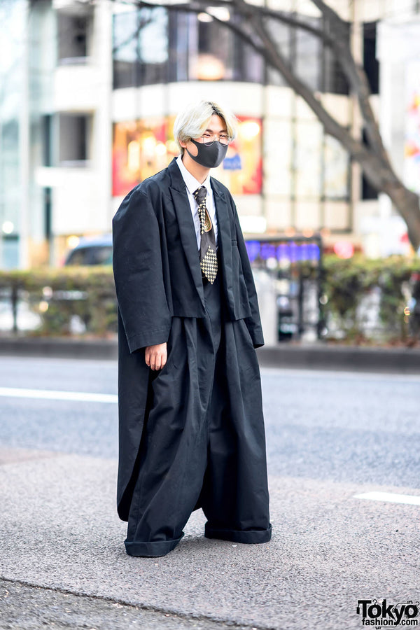 The Oversized Black Suit: Harajuku's Extreme Wide-Leg Tailoring
