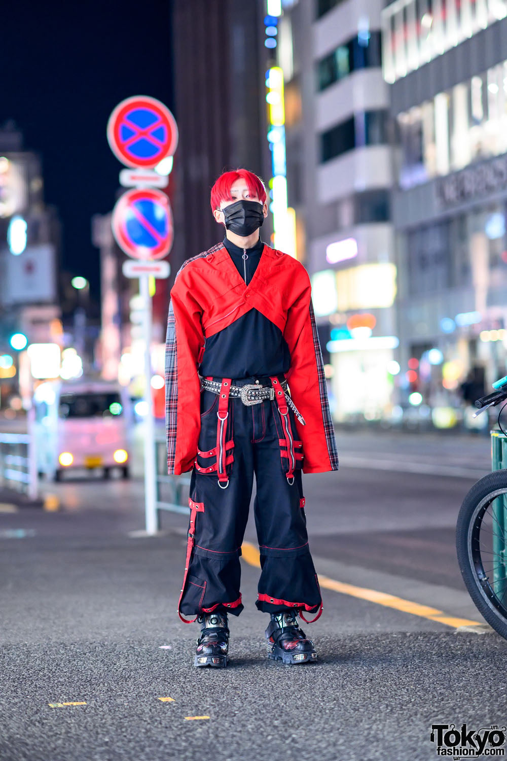 Red Plaid and Bondage Straps: Harajuku's Punk Cargo Pants Look
